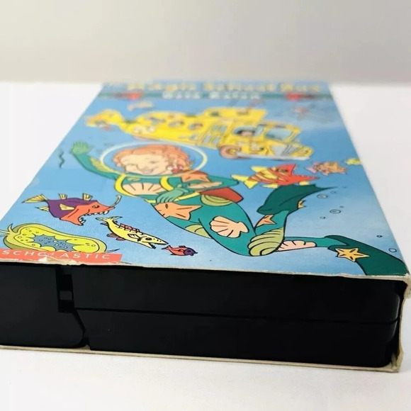 THE MAGIC SCHOOL BUS GETS EATEN VHS Home Video Cassette Tape - Picture 3 of 8